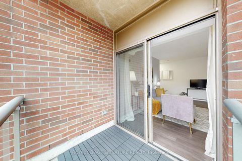 Photo 14 at 206 - 2495 Dundas Street W, High Park North, Toronto