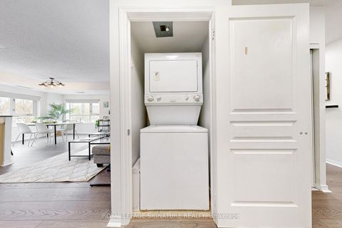 Photo 17 at 206 - 2495 Dundas Street W, High Park North, Toronto