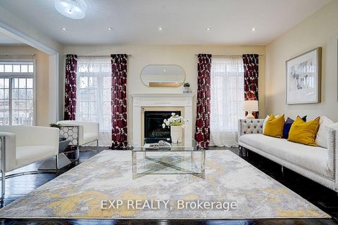 Photo 7 at 116 Dunlop Street, Crosby, Richmond Hill