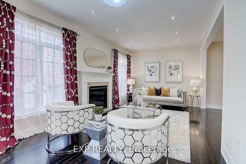 Photo 13 at 116 Dunlop Street, Crosby, Richmond Hill