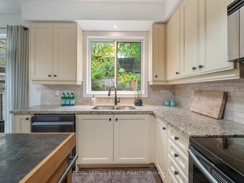 Photo 11 at 40 Bell Manor Drive, Queensway, Toronto