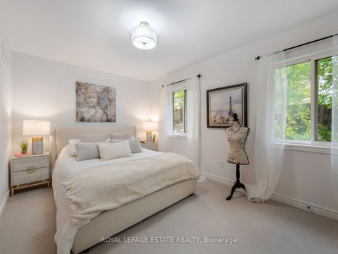 Photo 14 at 40 Bell Manor Drive, Queensway, Toronto