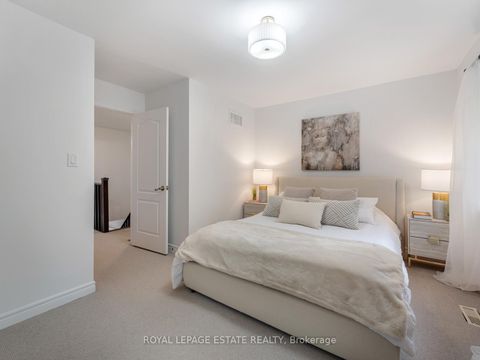 Photo 15 at 40 Bell Manor Drive, Queensway, Toronto