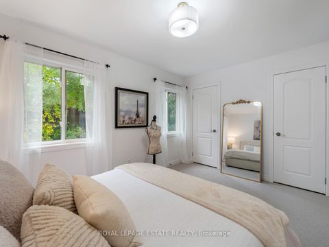 Photo 16 at 40 Bell Manor Drive, Queensway, Toronto