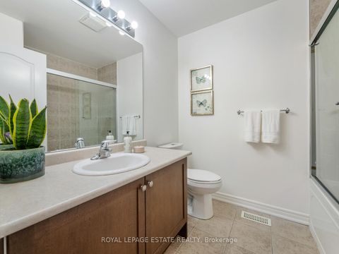 Photo 21 at 40 Bell Manor Drive, Queensway, Toronto