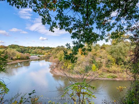 Photo 31 at 40 Bell Manor Drive, Queensway, Toronto