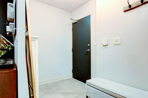 Photo 7 at 1010 - 397 Front Street W, Waterfront Communities C1, Toronto