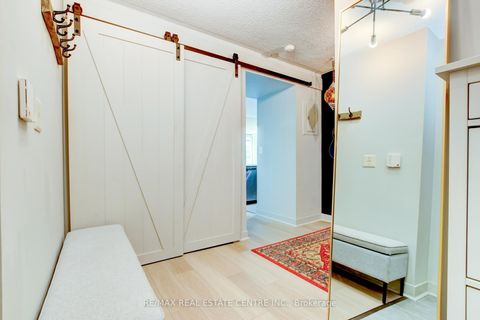 Photo 8 at 1010 - 397 Front Street W, Waterfront Communities C1, Toronto