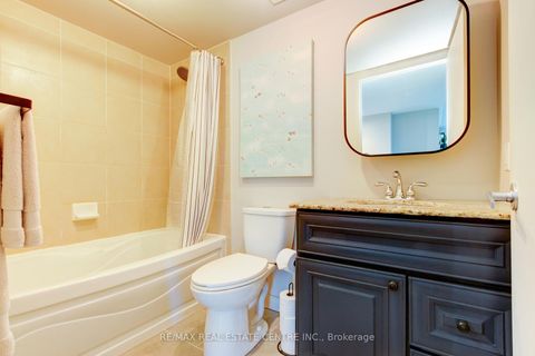 Photo 26 at 1010 - 397 Front Street W, Waterfront Communities C1, Toronto