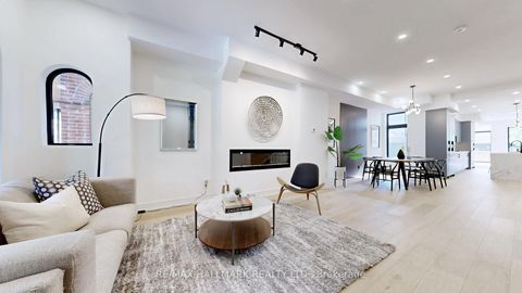 Photo 2 at 122 Crawford Street, Bellwoods, Toronto