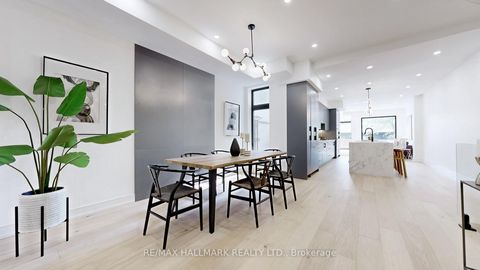 Photo 4 at 122 Crawford Street, Bellwoods, Toronto