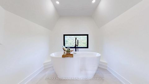 Photo 26 at 122 Crawford Street, Bellwoods, Toronto