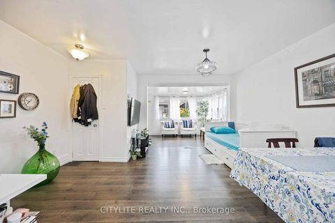 Photo 4 at 32 South Edgely Avenue, Cliffside, Toronto