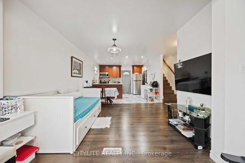 Photo 6 at 32 South Edgely Avenue, Cliffside, Toronto