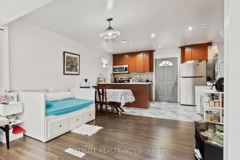 Photo 9 at 32 South Edgely Avenue, Cliffside, Toronto