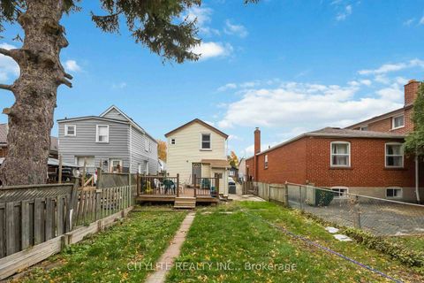 Photo 15 at 32 South Edgely Avenue, Cliffside, Toronto