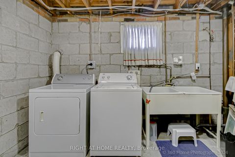 Photo 22 at 19 Martini Drive, Amesbury, Toronto