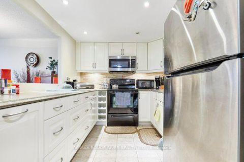 Photo 5 at 716 - 20 Dean Park Road, Rouge E11, Toronto