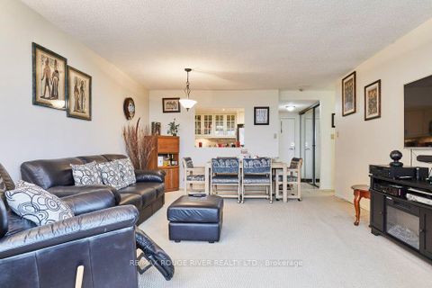 Photo 11 at 716 - 20 Dean Park Road, Rouge E11, Toronto