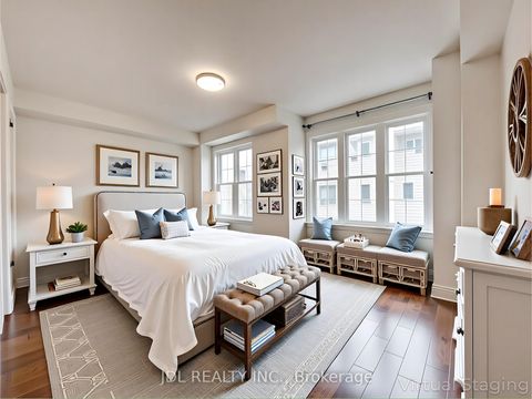 Photo 3 at 3 Garvin Mews, Willowdale East, Toronto