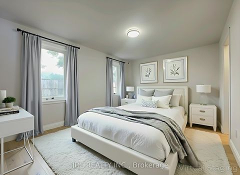 Photo 4 at 3 Garvin Mews, Willowdale East, Toronto