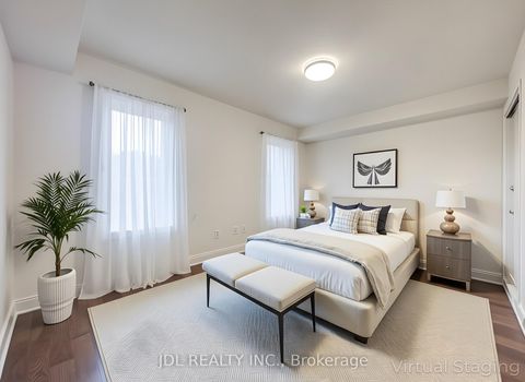 Photo 5 at 3 Garvin Mews, Willowdale East, Toronto