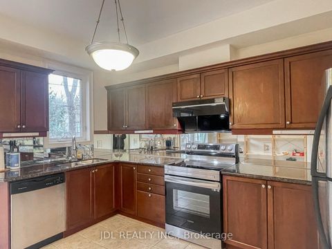 Photo 19 at 3 Garvin Mews, Willowdale East, Toronto