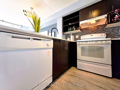 Photo 6 at 723 - 120 Dallimore Circle, Don Mills, Toronto