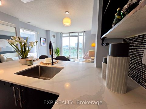 Photo 8 at 723 - 120 Dallimore Circle, Don Mills, Toronto