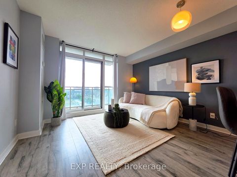 Photo 9 at 723 - 120 Dallimore Circle, Don Mills, Toronto