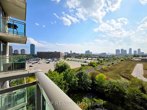 Photo 11 at 723 - 120 Dallimore Circle, Don Mills, Toronto