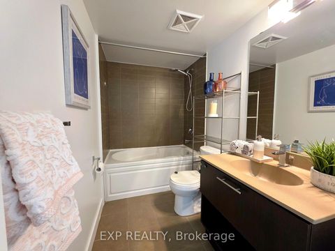 Photo 18 at 723 - 120 Dallimore Circle, Don Mills, Toronto