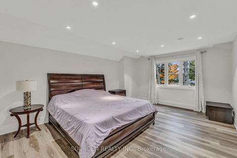 Photo 15 at 1409 Tansley Drive, WO West, Oakville