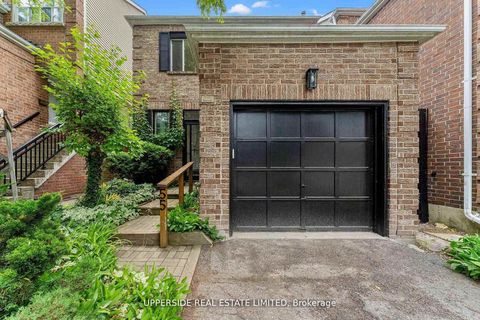 Photo 0 at 55 Thornbury Circle, Yorkhill, Vaughan