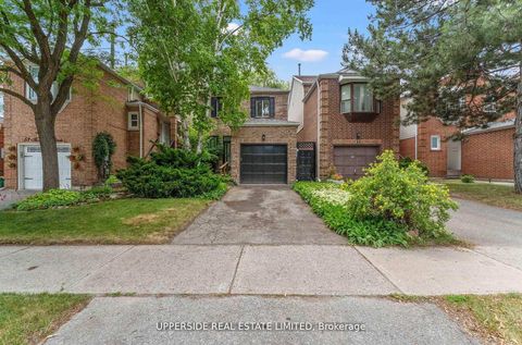 Photo 1 at 55 Thornbury Circle, Yorkhill, Vaughan