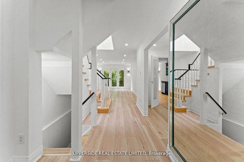 Photo 7 at 55 Thornbury Circle, Yorkhill, Vaughan