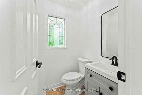 Photo 10 at 55 Thornbury Circle, Yorkhill, Vaughan