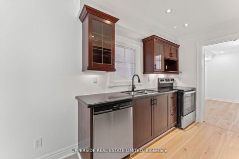 Photo 16 at 55 Thornbury Circle, Yorkhill, Vaughan