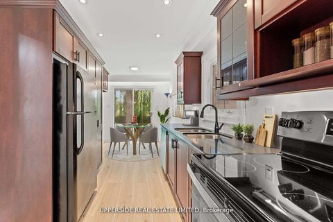 Photo 34 at 55 Thornbury Circle, Yorkhill, Vaughan