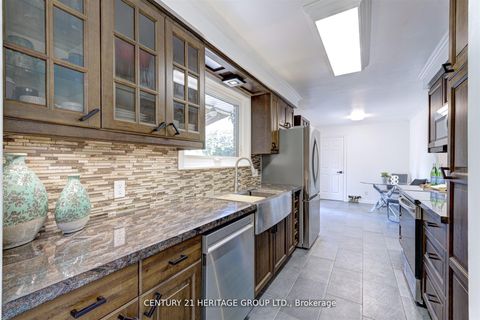 Photo 14 at 10 Bachly Crescent, Pottageville, King