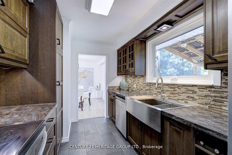 Photo 16 at 10 Bachly Crescent, Pottageville, King