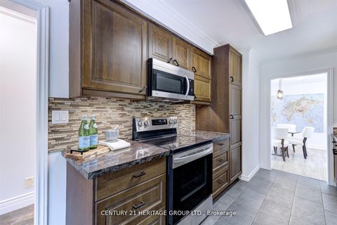 Photo 17 at 10 Bachly Crescent, Pottageville, King