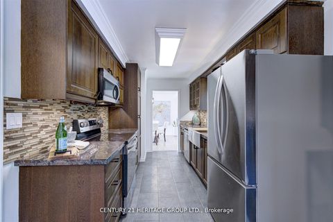 Photo 18 at 10 Bachly Crescent, Pottageville, King