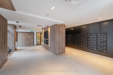 Photo 4 at 406 - 335 Wheat Boom Drive, JM Joshua Meadows, Oakville