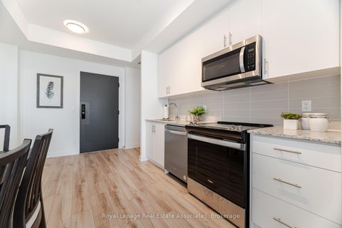 Photo 11 at 406 - 335 Wheat Boom Drive, JM Joshua Meadows, Oakville