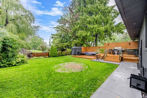 Photo 42 at 32 Burnelm Drive, City Centre West, Toronto