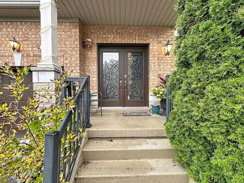 Photo 1 at 281 Lauderdale Drive, Patterson, Vaughan