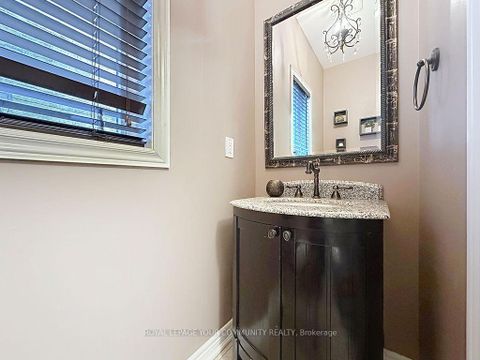 Photo 7 at 281 Lauderdale Drive, Patterson, Vaughan