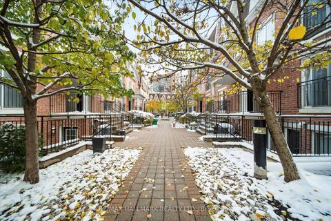 Photo 3 at 734 - 10 Laidlaw Street, South Parkdale, Toronto