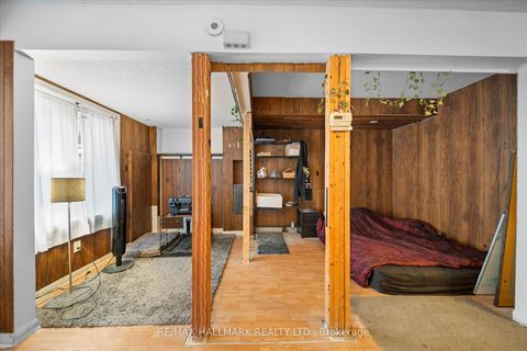Photo 13 at 734 - 10 Laidlaw Street, South Parkdale, Toronto